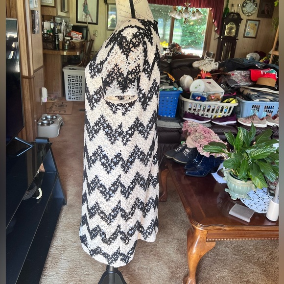 Talbots Chevron-herringbone Graphic Ivory Casual Dress size 8. - Picture 6 of 16